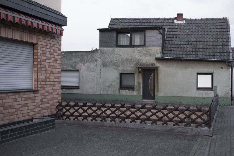 © Vera Loitzsch - Image from the Rohtse Lang, Coyote Karl un dä Moppe Chris photography project
