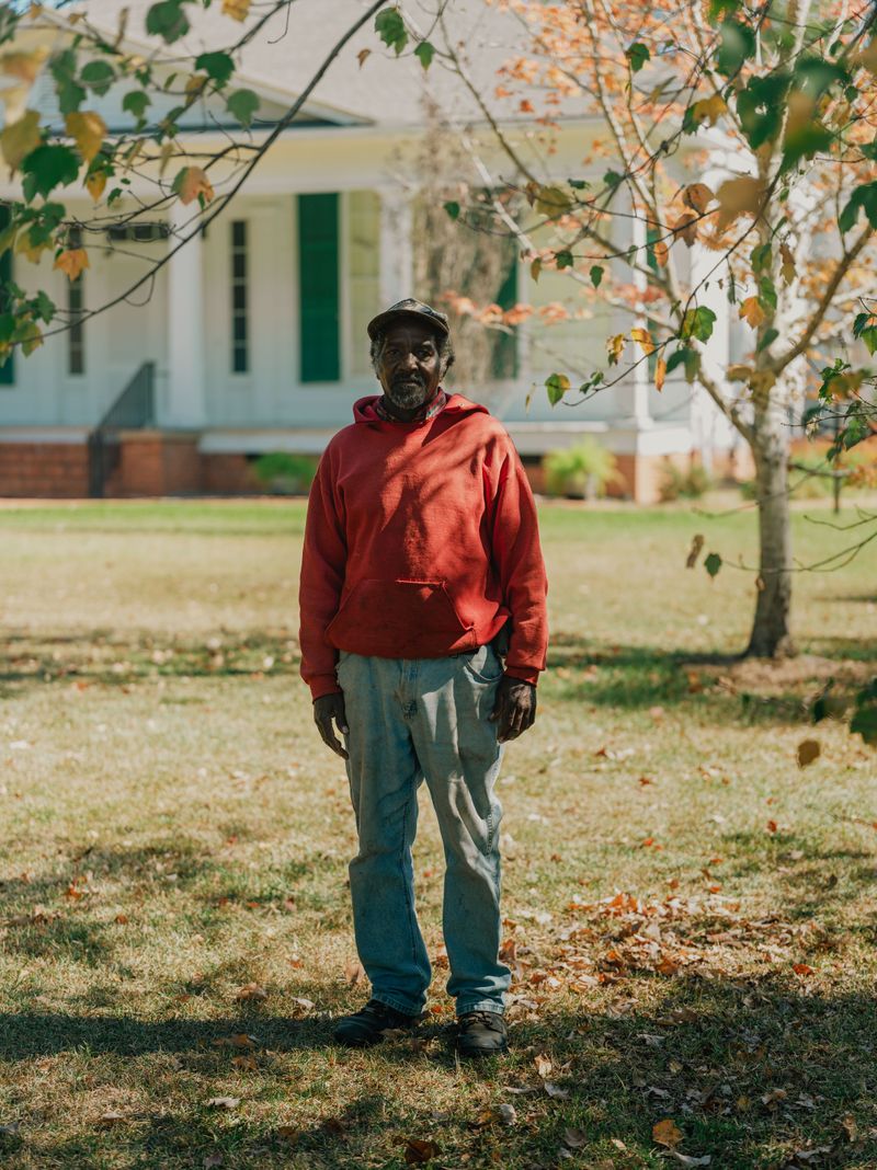 © Jorge Dieguez - Image from the How Many Rivers do we Have to Cross photography project