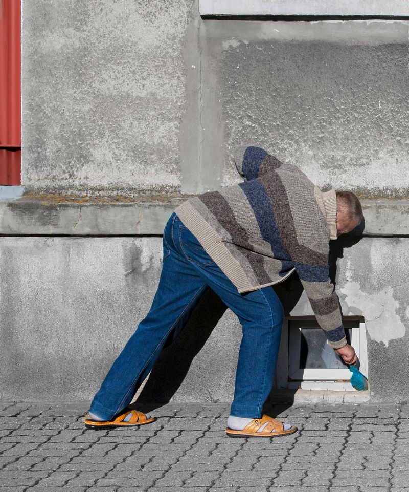 © Artur Pławski - Image from the "UNITS" photography project