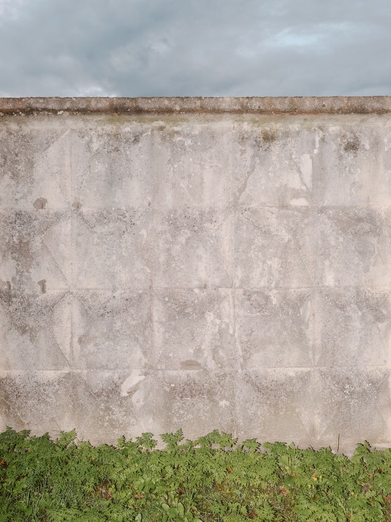 © Benedetta Di Ruggiero - A border wall in Narva, Estonia, marking the frontier with Russia.