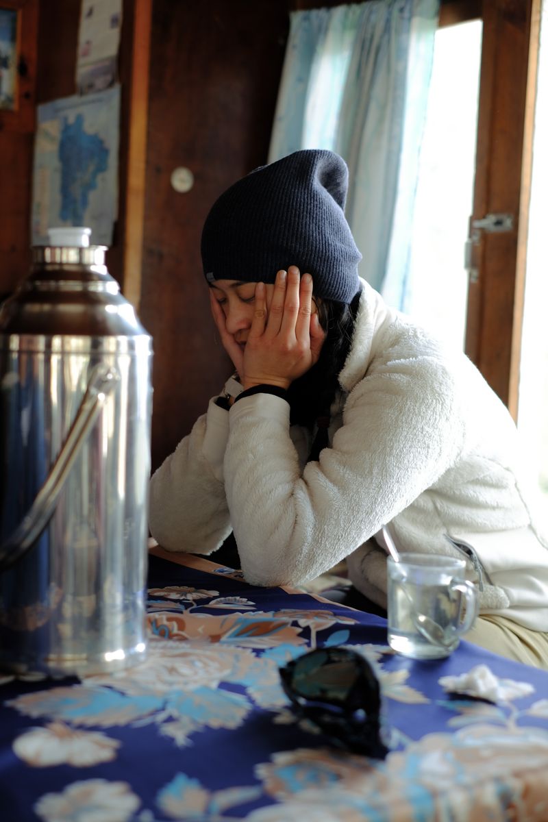 © Yvonne Chu - 5.Fatigue becomes visible through posture, stillness, and breath.