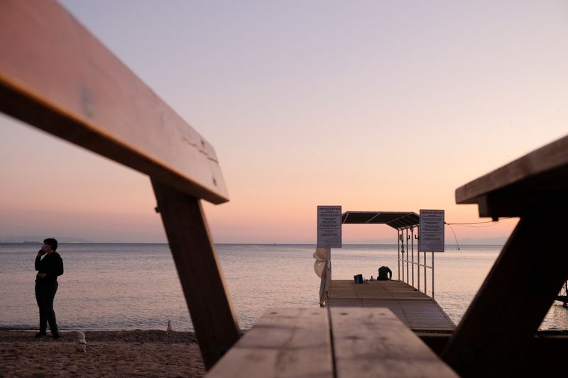 © sassy horesh - Image from the Reflections of a silhouette photography project