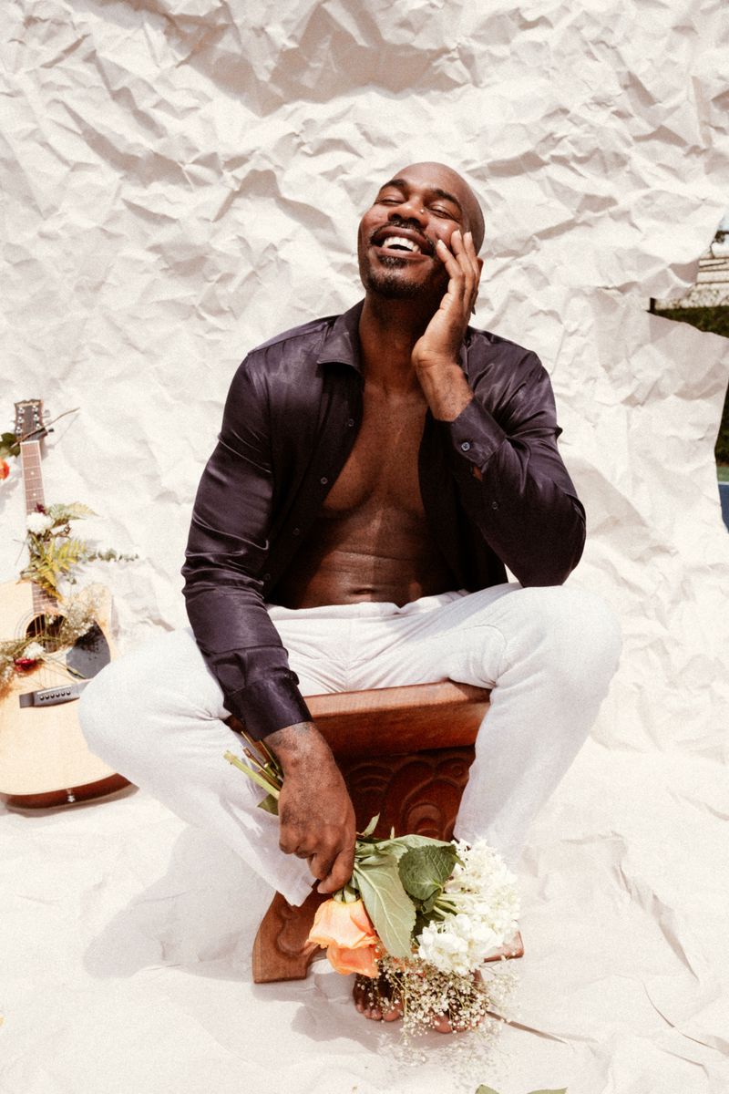 © shakira hunt - Akin close up