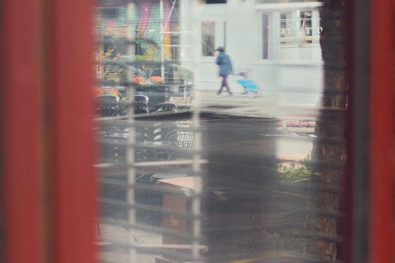 © Derek Ronald - Image from the The Oscillation photography project