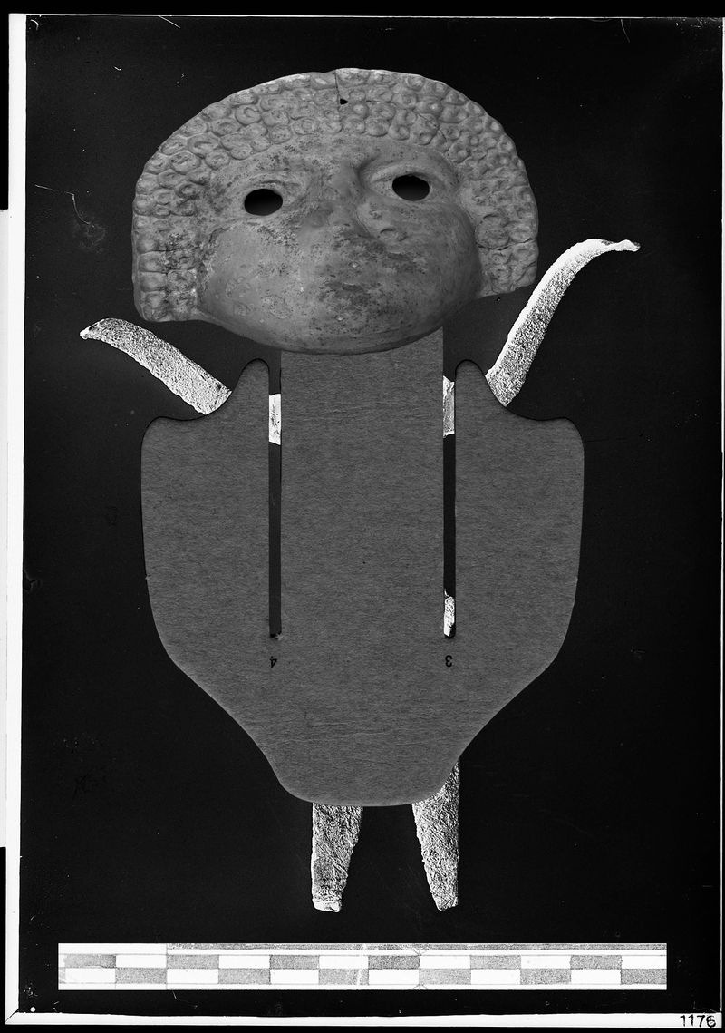 © Giovanna Petrocchi - Depiction of an Idol