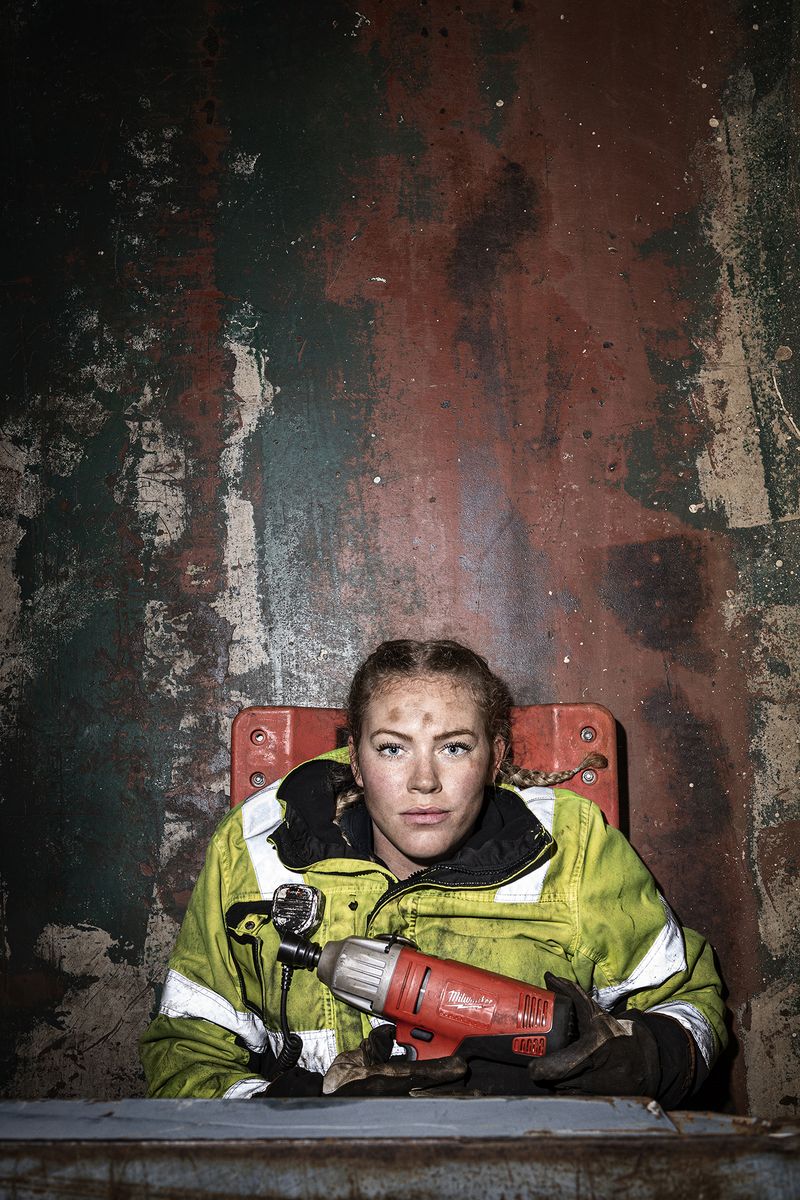 © Nina Varumo - Image from the Women at Sea - breaking waves photography project