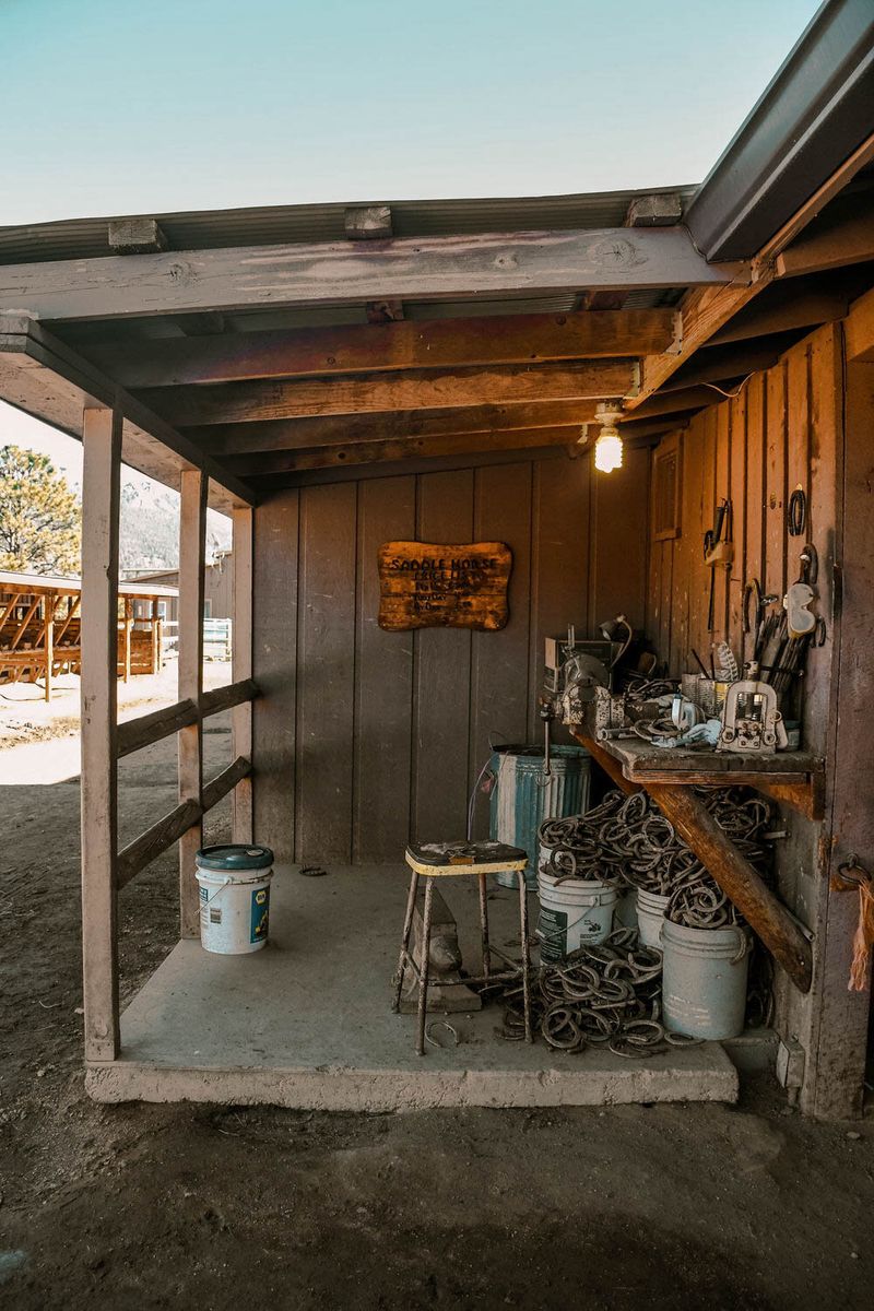 © Anna Droddy - Image from the Barn Sour photography project