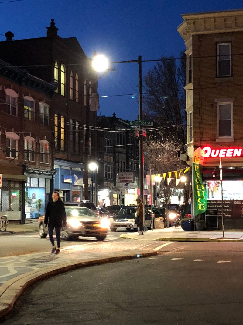 © elishao - Traversing