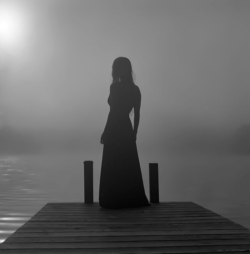 © Amanda Casey Ray - Image from the Belle Mélancolie photography project