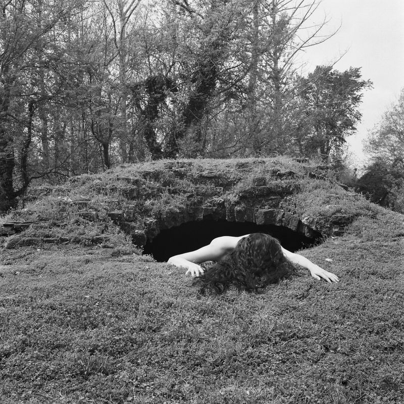 © Amanda Casey Ray - Image from the Belle Mélancolie photography project