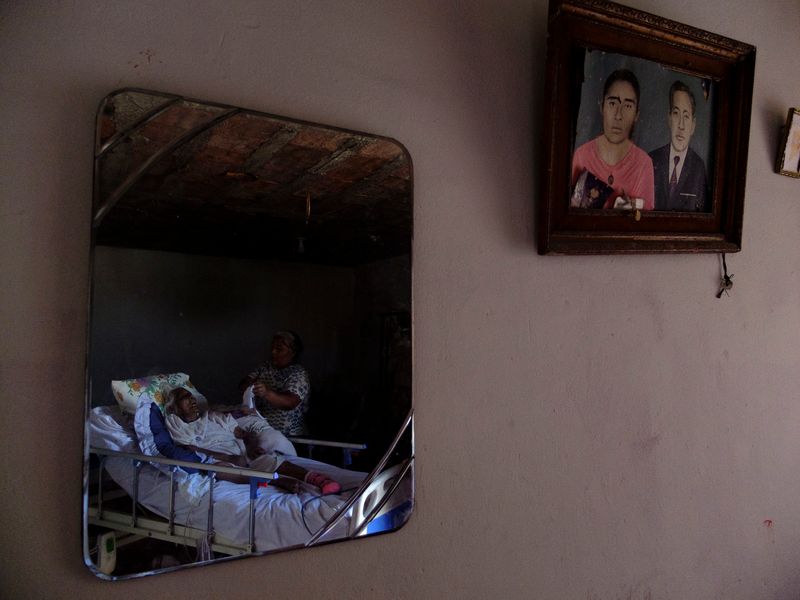 © Joel Luna Prado - Image from the A little story about the Prados: Dialogue about Thanatos photography project