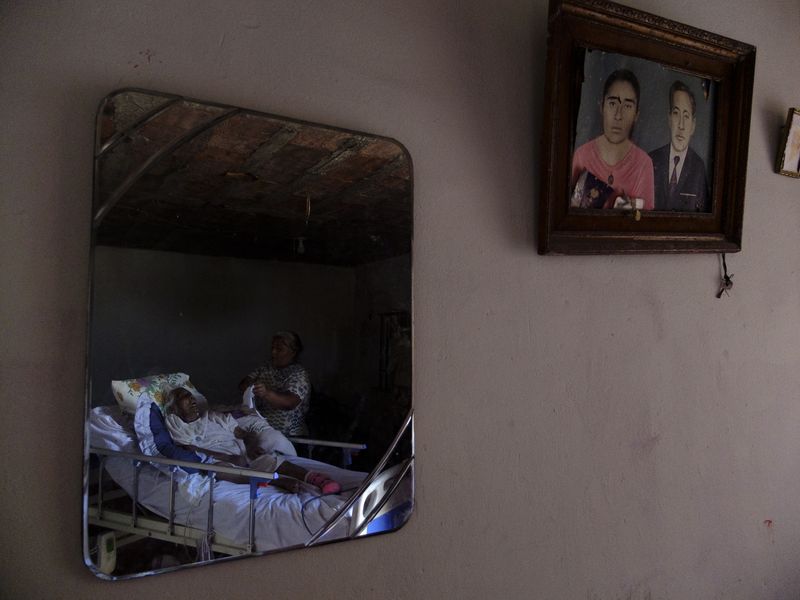 © Joel Luna Prado - Image from the A little story about the Prados: Dialogue about Thanatos photography project