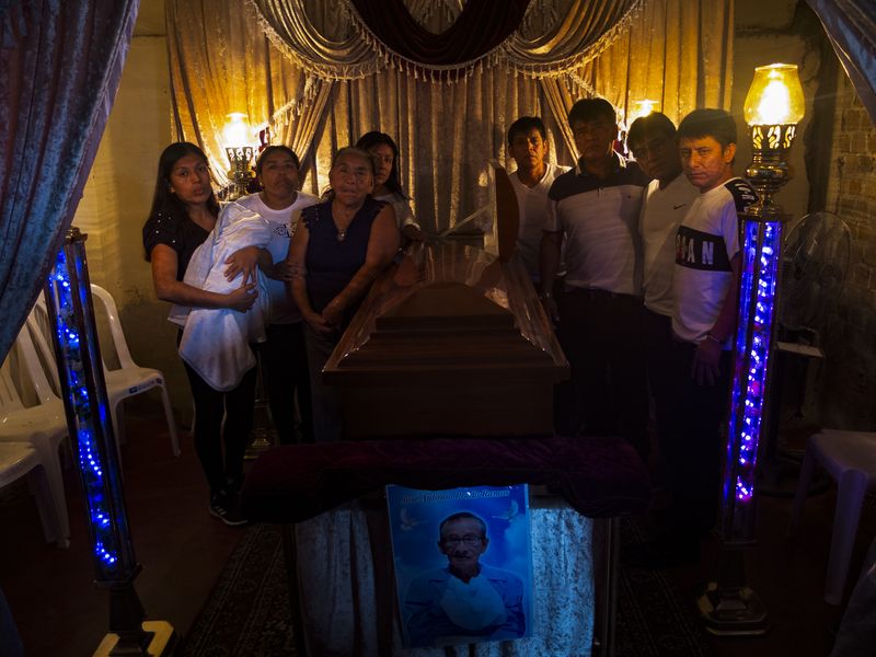 © Joel Luna Prado - Image from the El Tetas photography project
