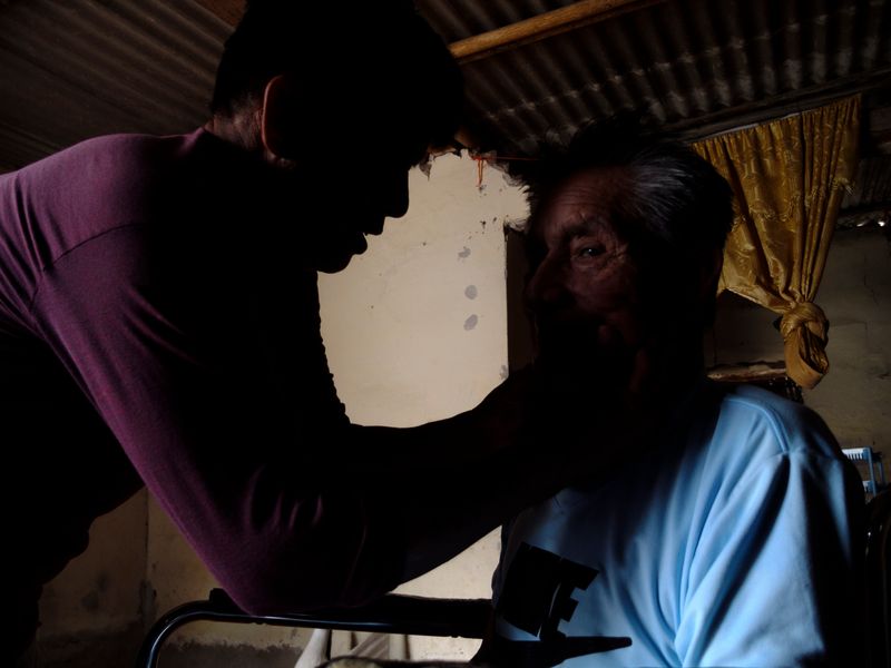 © Joel Luna Prado - Image from the El Tetas photography project