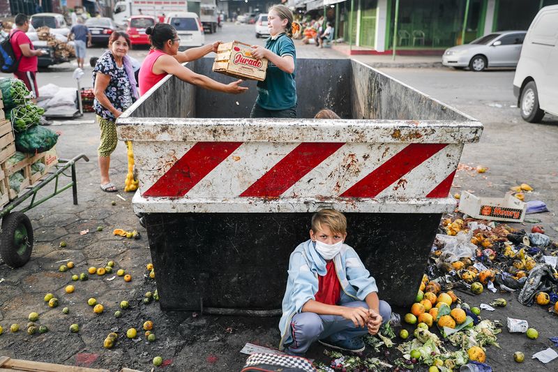 © Jorge Saenz - Image from the In The Air photography project