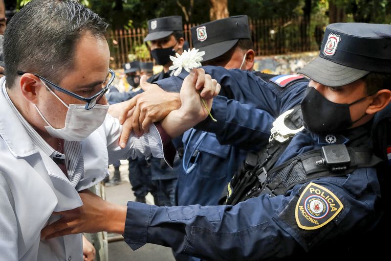 © Jorge Saenz - Image from the In The Air photography project