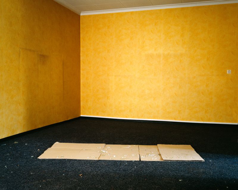 © Isabelle Pateer - Abandoned interior of a house in the village of Doel