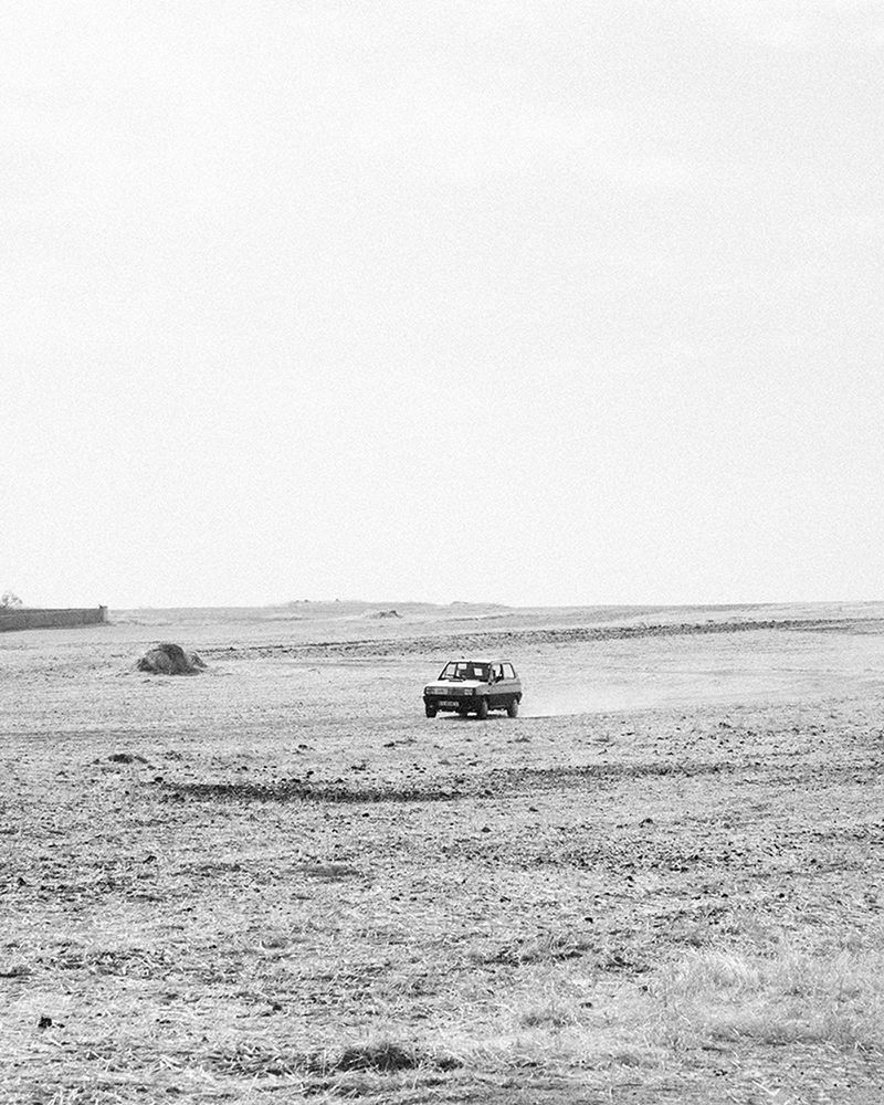 © Nathalie Mohadjer - car off road