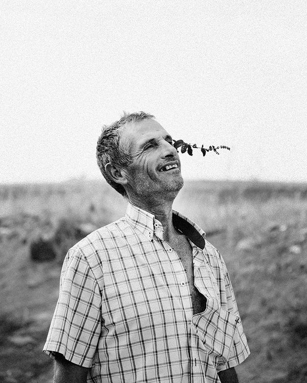 © Nathalie Mohadjer - Juan with leafs  behind his ear