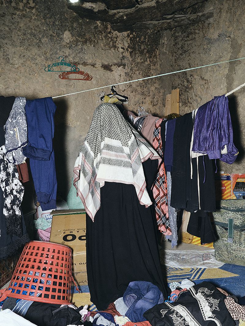 © Nathalie Mohadjer - Fatima in her dressing room