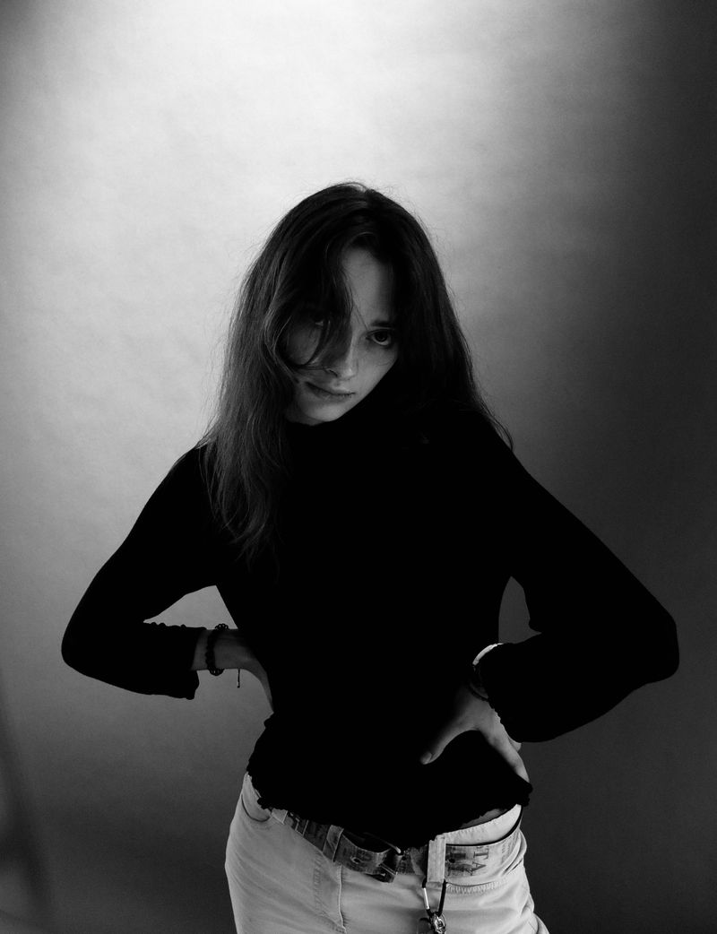 © Yevheniia Semenova - series 14/15 "sisterhood"