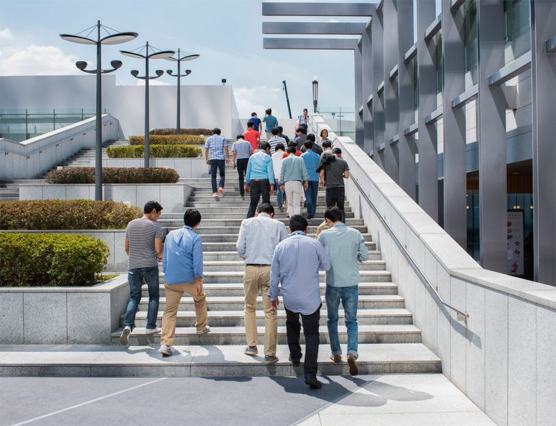 © Lorenzo Maccotta - Image from the Don't be evil photography project