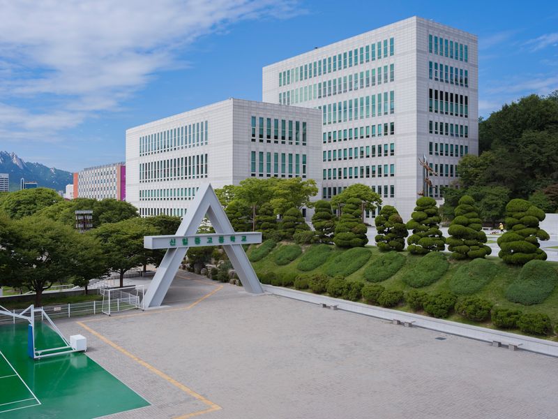 © Lorenzo Maccotta - Image from the Don't be evil photography project