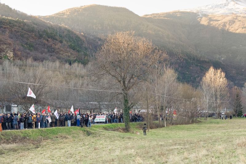 © giulio longo - Image from the Le montagne hanno gli occhi photography project