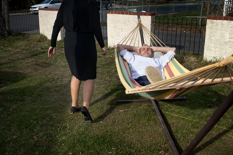 © Daria Addabbo - Lev e Svetlana, nel giardino della loro abitazione - Long Branch, New Jersey