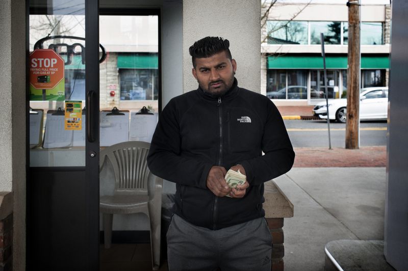 © Daria Addabbo - Sunny, benzinaio di origini indiane – Freehold, New Jersey