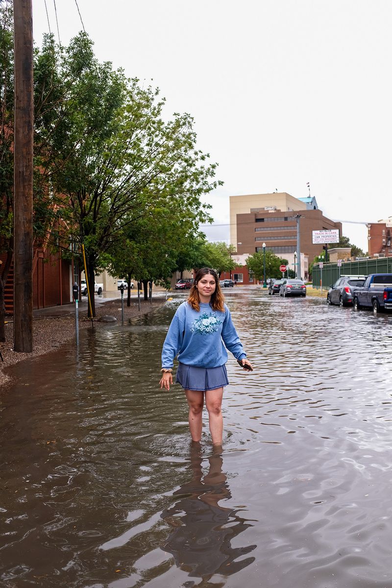 © Emma Brown - Lily after the monsoon. El Paso, Texas, 2021.