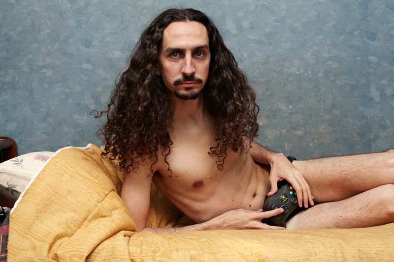 © Cecilia Reynoso - Image from the The flowers family photography project