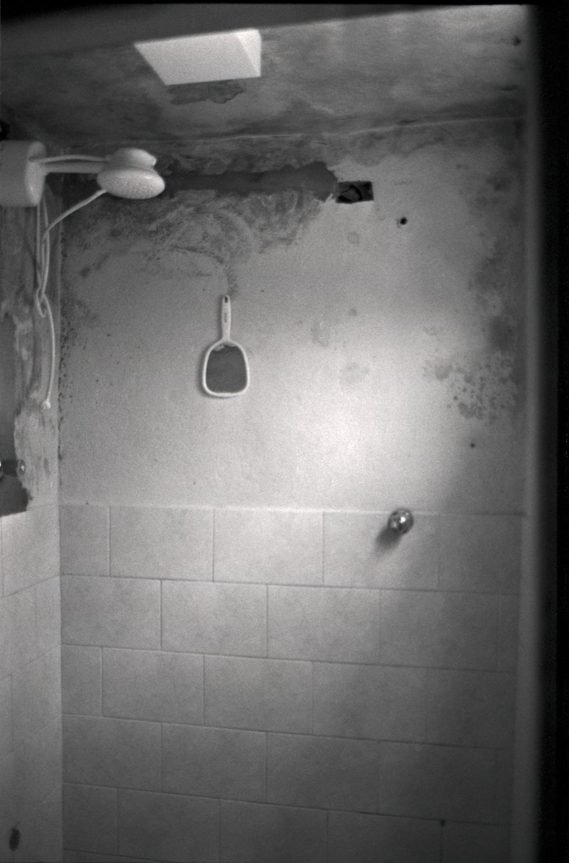 © Veronica Laminarca - Image from the Ordinary Gestures photography project