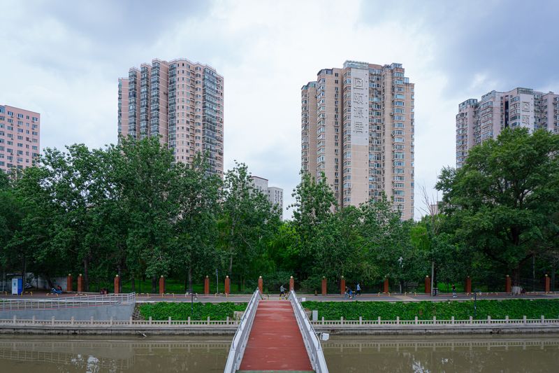 © aguzz - Image from the Still City photography project