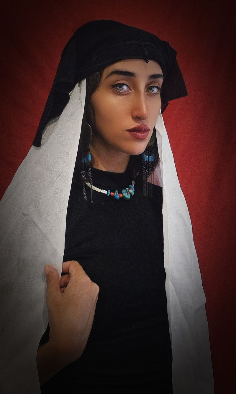 © Aida - "Her beauty killed her, the moment she unveiled."