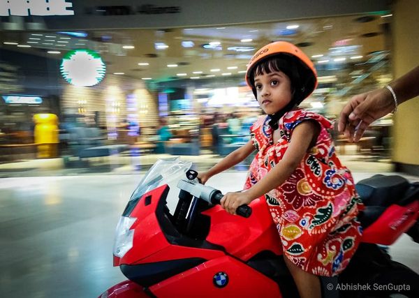 © Abhishek SenGupta - f/2.2, 1/30 sec, ISO 1046, Spot Metering, No Flash, 26 mm.