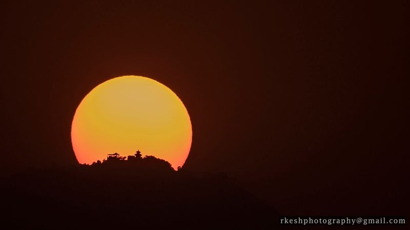 © Rakesh Shrestha - Image from the sOCIoPIc (sociopic) photography project