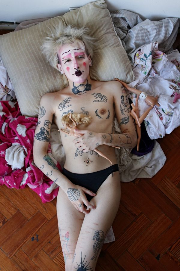 © Kenny Lemes - Image from the Tiene un diamante en la punta el puñal que nos hiere photography project