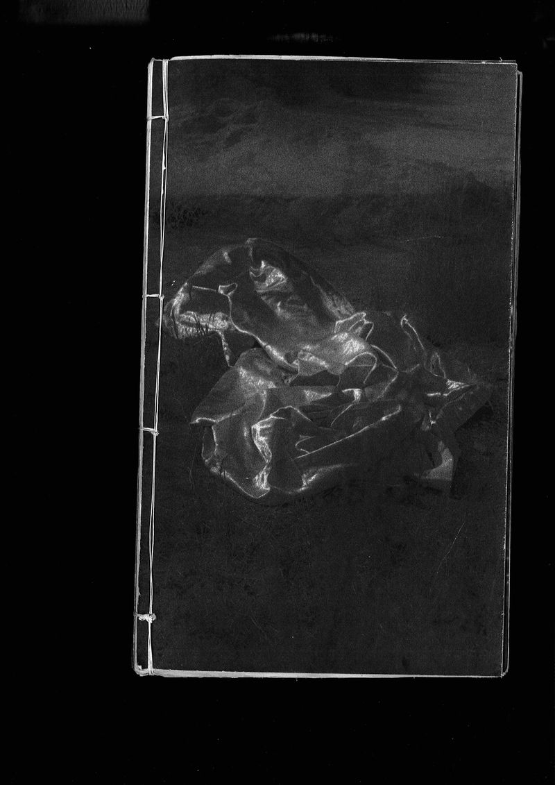 © Yihan Pan - Image from the You Move Like Dust through the Vast and the Minute photography project
