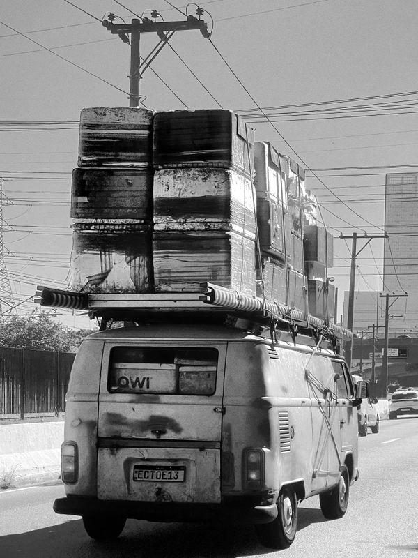 © Sergio Fadul - Back home: rear view on the highway, returning from the street market.