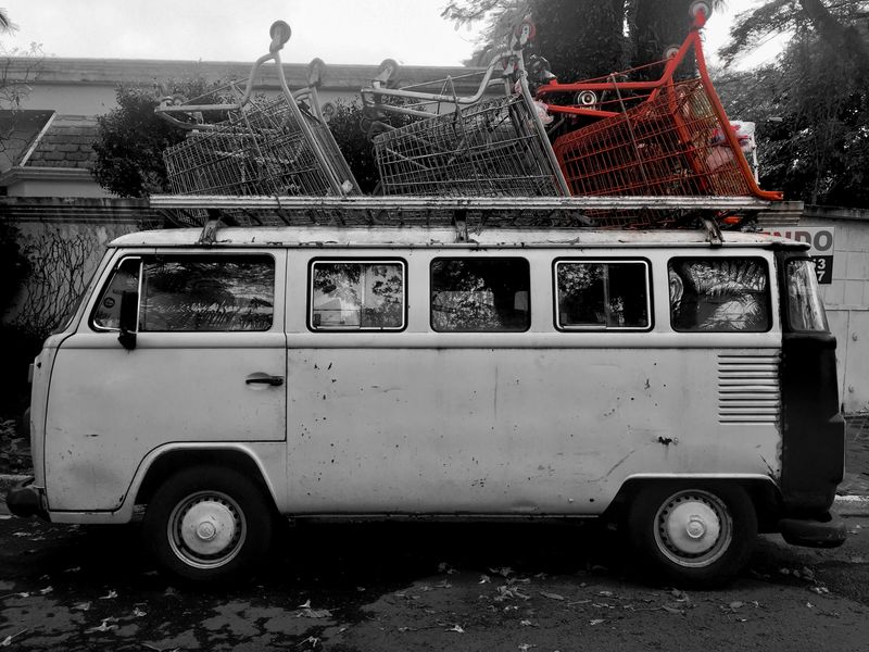 © Sergio Fadul - Side Kombi with shopping carts — function pushed beyond itself.