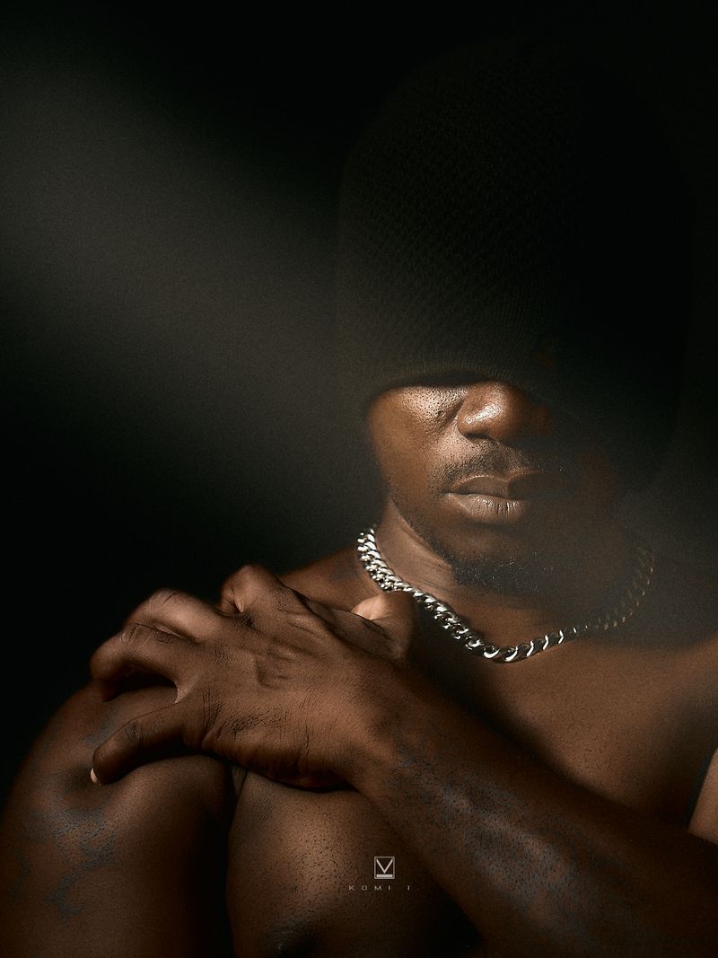 © KWAME T. - Image from the SELF-DESTRUCTION photography project
