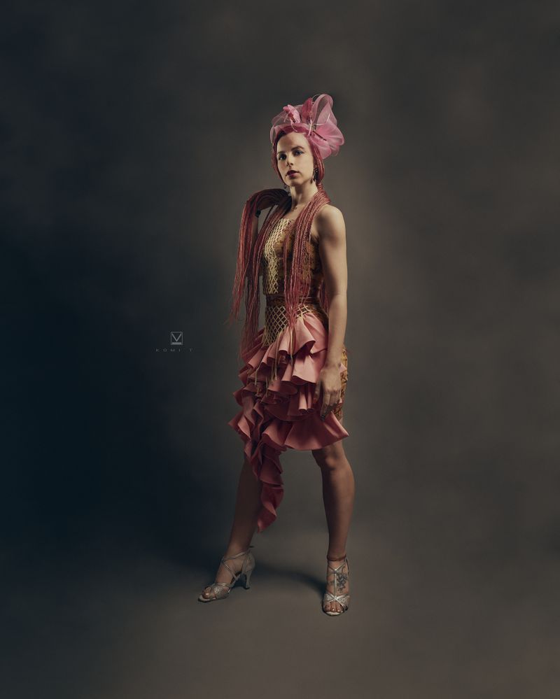 © KWAME T. - Image from the LA PARISIENNE photography project