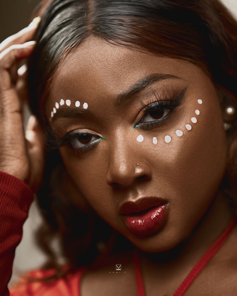 © KWAME T. - Image from the MAKE ME UP ! photography project