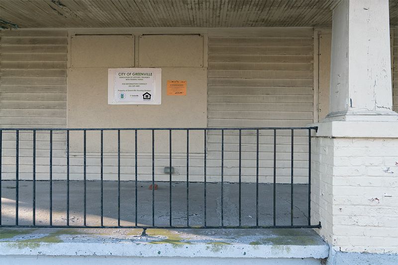 © Epiphany Knedler - Image from the Revitalize: Dickinson Avenue photography project