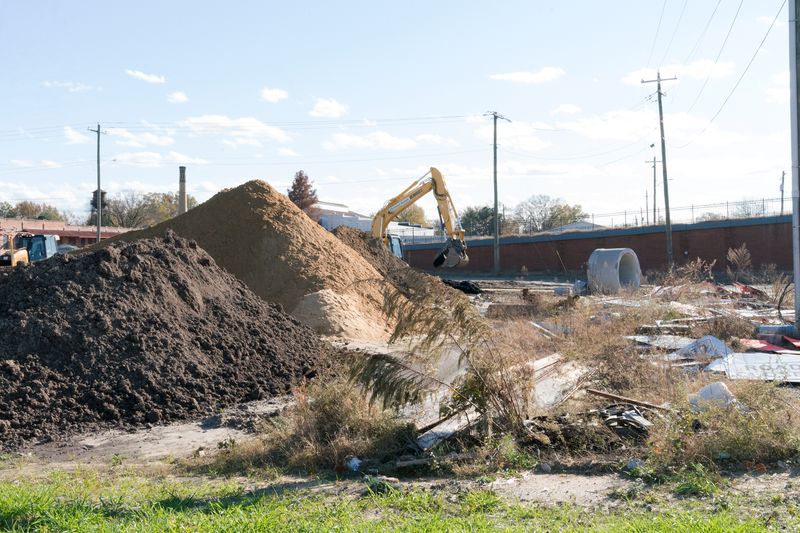 © Epiphany Knedler - Image from the Revitalize: Dickinson Avenue photography project