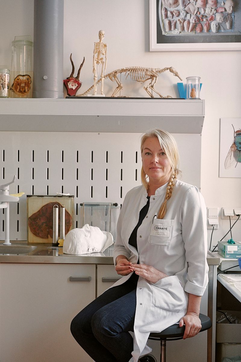 © Caroline Heinecke - Image from the Herr der Dinge (german) Lord of Things (english) photography project