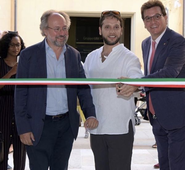 Image from a project on PhMuseum