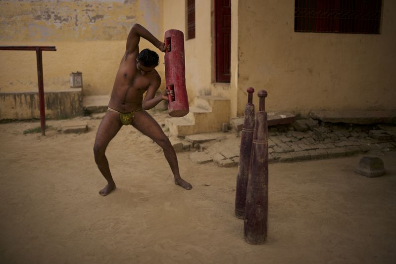 © Lucas Dragone - Image from the akhada photography project