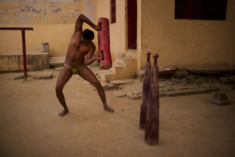 © Lucas Dragone - Image from the akhada photography project